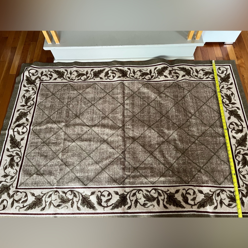 Patterned Rug - Picture 3 of 7